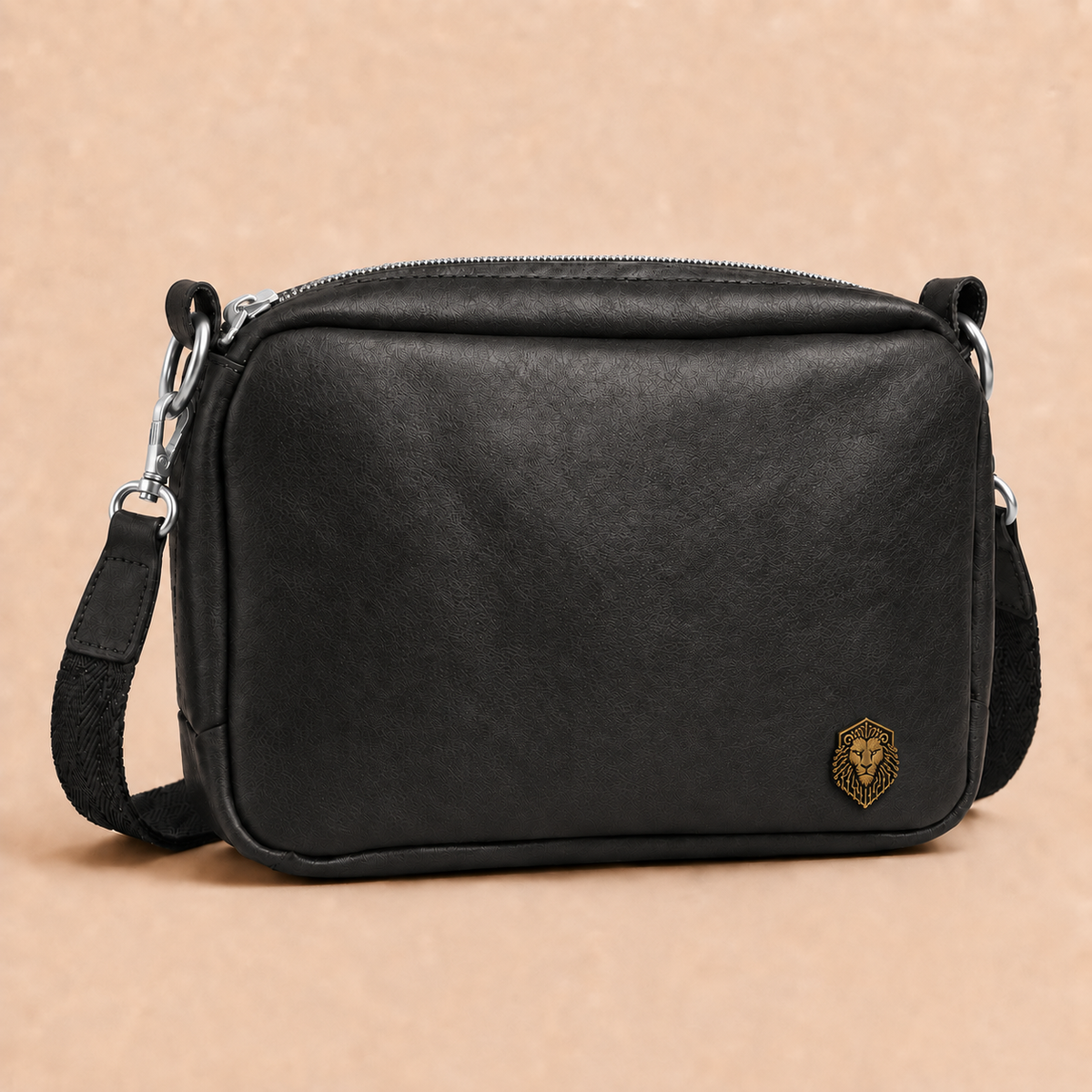 LOCKWEAR Founder Edition Men in Schwarz mit Feinprägung und silberfarbenen Beschlägen – deutsche Handarbeit